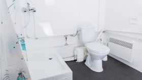 2000F612T222 Tre badrum och toalettr